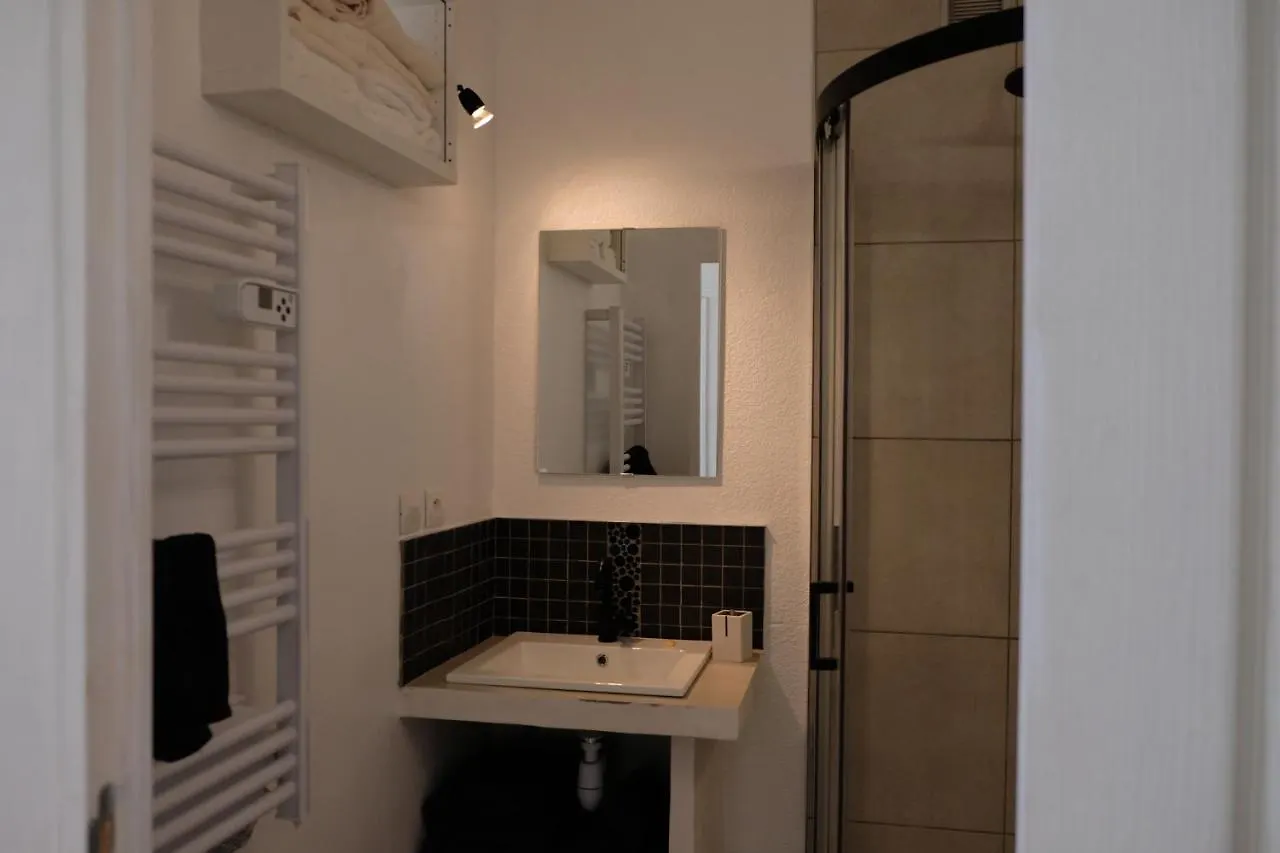 Appartements 2 Chambres, Grand Jardin Et Parking Aix-en-Provence 0*,  France